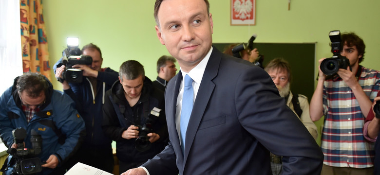 SENSACJA! ANDRZEJ DUDA WYGRYWA PIERWSZĄ TURĘ WYBORÓW PREZYDENCKICH!