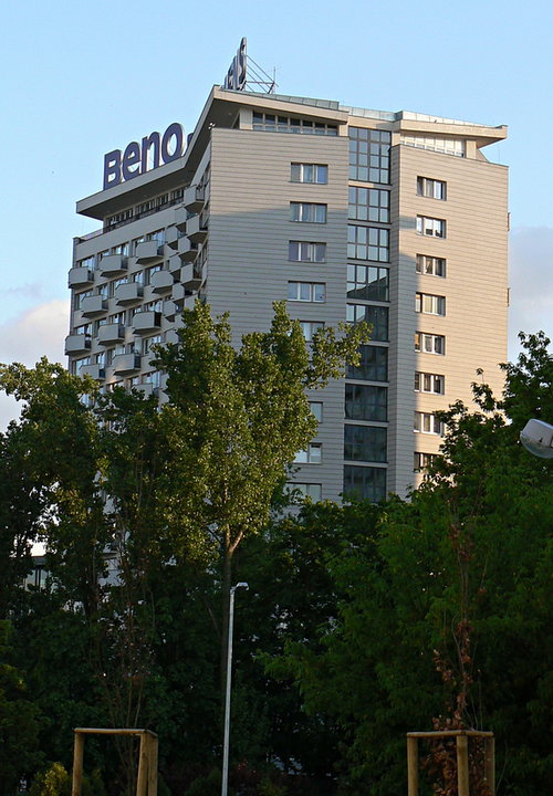Jeden z budynków w 2007 r. Fot. Ency, CC BY-SA 3.0, via Wikimedia Commons