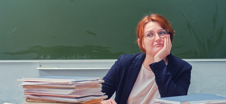 "Paraliż w szkołach" po decyzji MEN. Nauczyciele masowo rezygnują