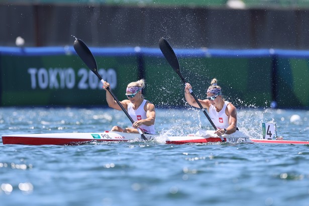 Karolina Naja i Anna Puławska