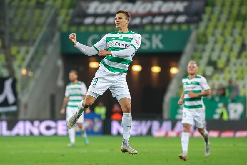 Pilka nozna. Ekstraklasa. Lechia Gdansk. Trening. 04.04.2019