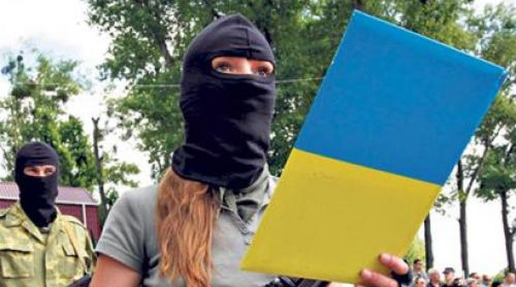 Amazonok az ukrán önkénteseknél - videó!