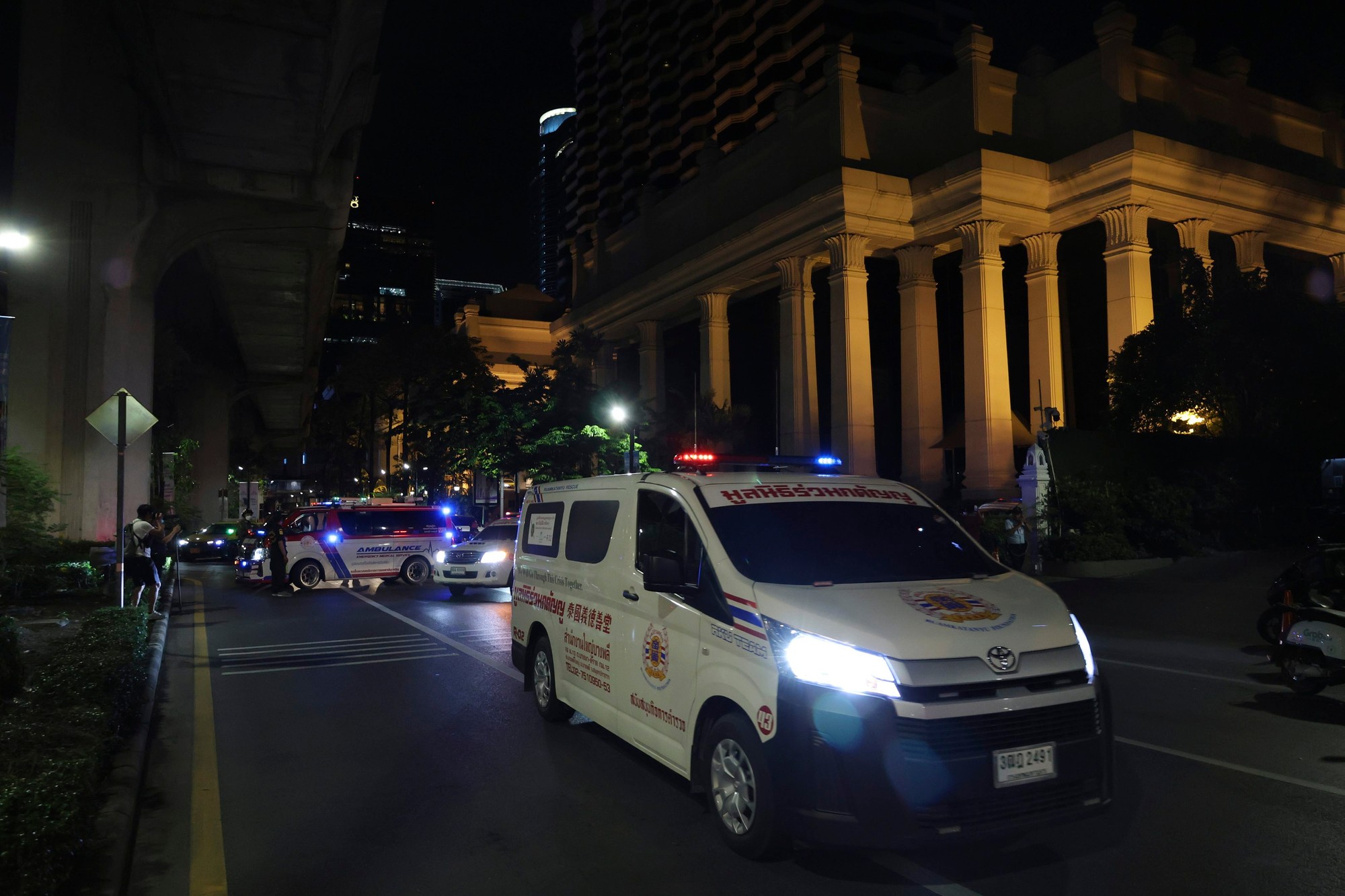Polícia objavila pri obetiach v luxusnom hoteli stopy po kyanide.