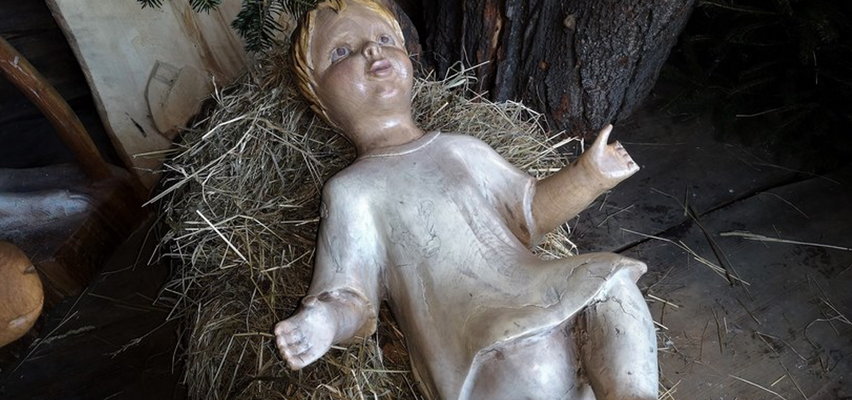 Ktoś ukradł figurę Jezusa z bożonarodzeniowej szopki. Sprawcy pozostawili ją w „wyjątkowym” miejscu