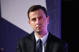 Kosiniak-Kamysz o nowych rozwiązaniach dla rodzin: Złotówka za złotówkę i świadczenie dla bezrobotnych rodziców