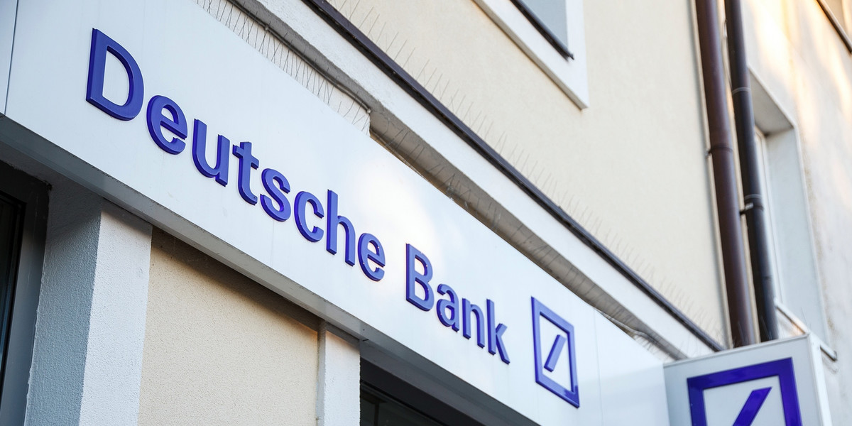 Deutsche Bank Polska odda obecnym i byłym klientom opłaty za konta powiązane z kredytem hipotecznym, unikając dzięki temu kary finansowej od UOKiK