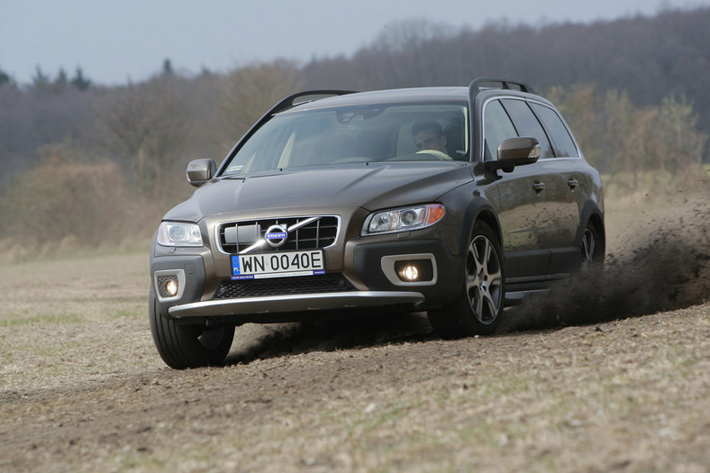 Volvo XC70: bliski krewny SUV-a