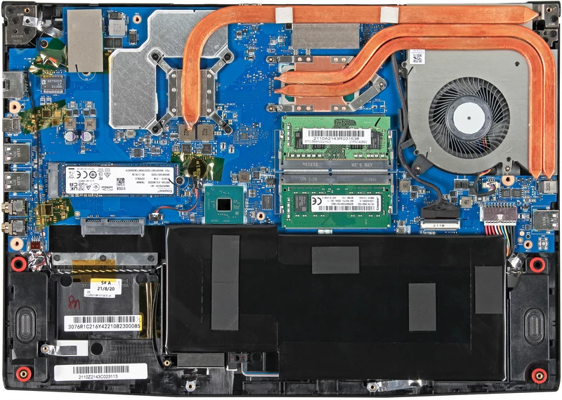 MSI GF63 Thin (11UD) – wnętrze laptopa