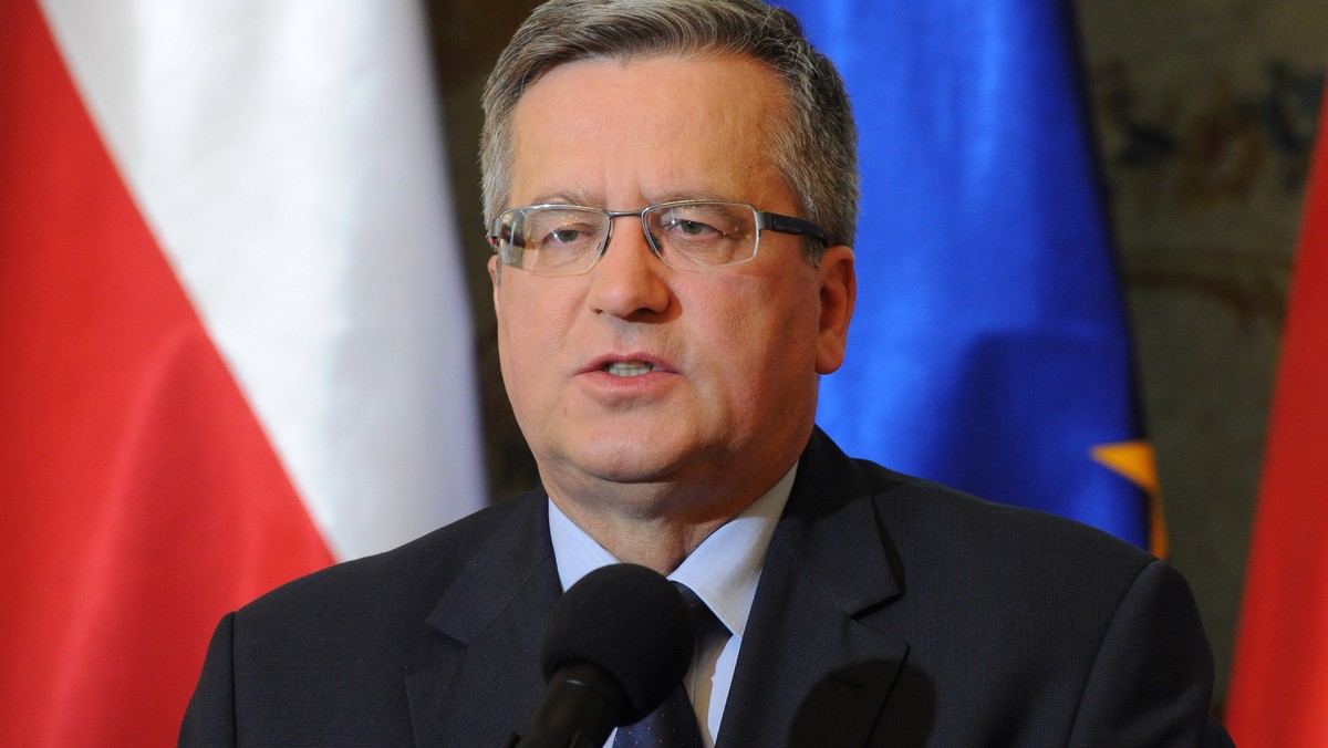 Prezydent Bronisław Komorowski jest liderem październikowego rankingu zaufania do polityków, ufa mu 69 proc. badanych przez CBOS. Na kolejnych miejscach są: minister SZ Radosław Sikorski (41 proc.) i szef SLD Leszek Miller (34 proc.).