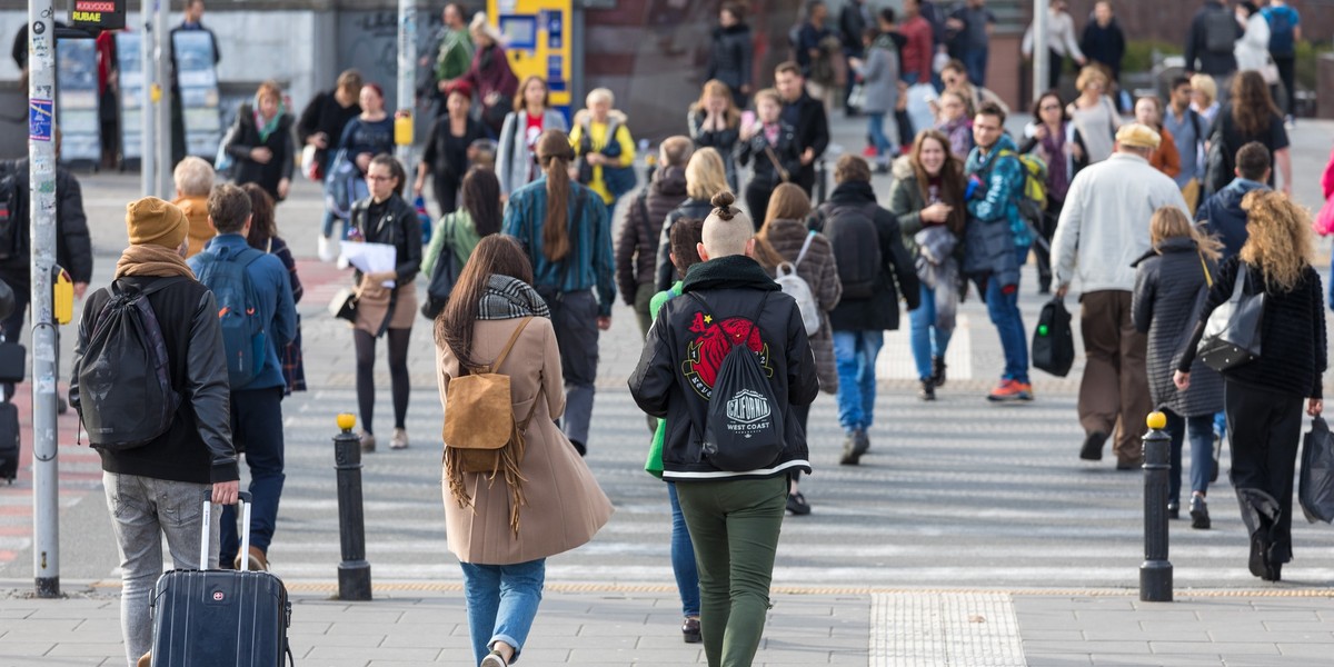 W Polsce różnica pomiędzy obciążeniem najmniej zarabiających a najwięcej zarabiających jest olbrzymia. MF wydało niezwykle ciekawy raport na ten temat pokazujący dane na temat podatników w naszym kraju.