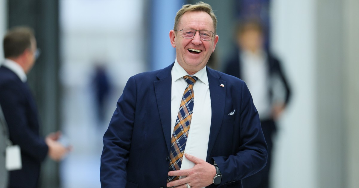 "Mają na nas pałkę". PiS dostało po głowie działką pod CPK