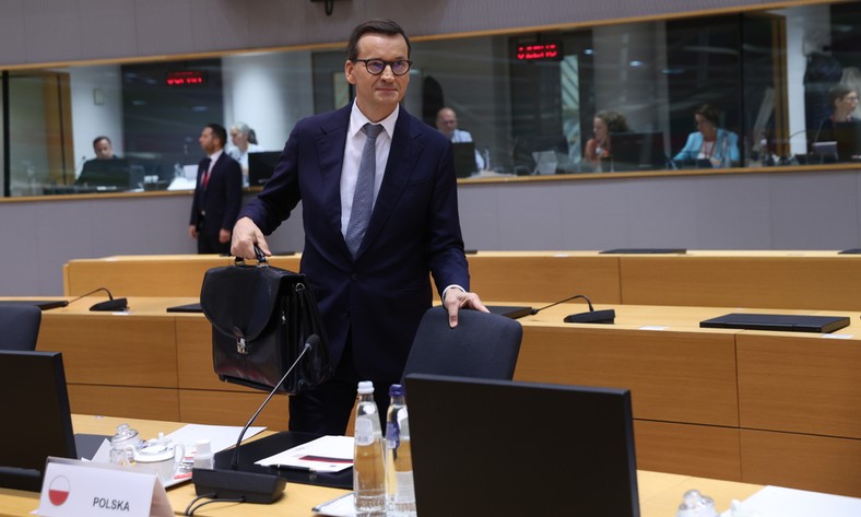 Mateusz Morawiecki podczas unijnego szczytu (26.10.2023)