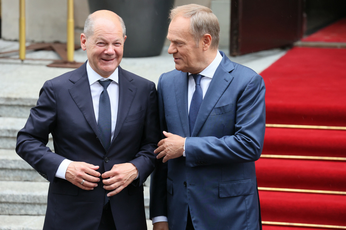 Tusk i Scholz rozmawiali przez telefon. Znamy temat