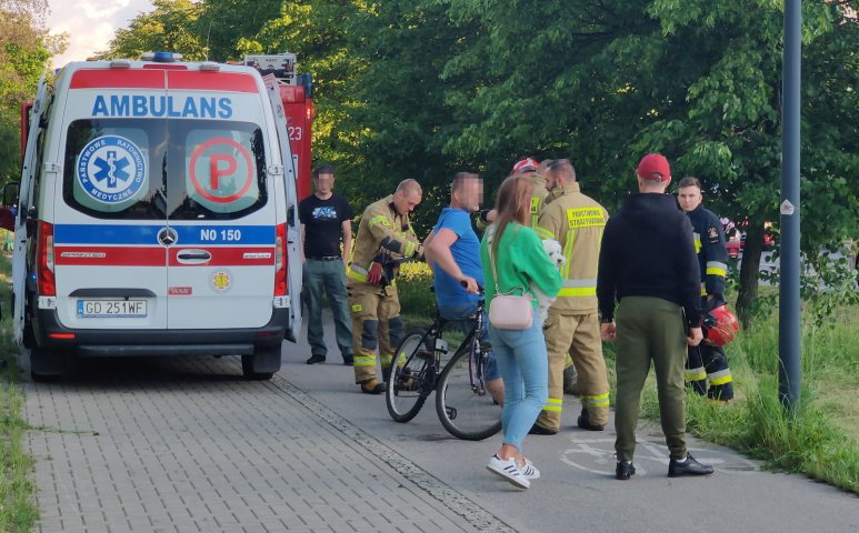 28-latka na hulajnodze zderzyła się z rowerzystą na al. Sikorskiego w Olsztynie 