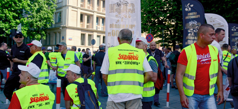 Protest w JSW. Tchórzewski do górników: Żądanie mego odwołania napawa mnie ogromnym smutkiem