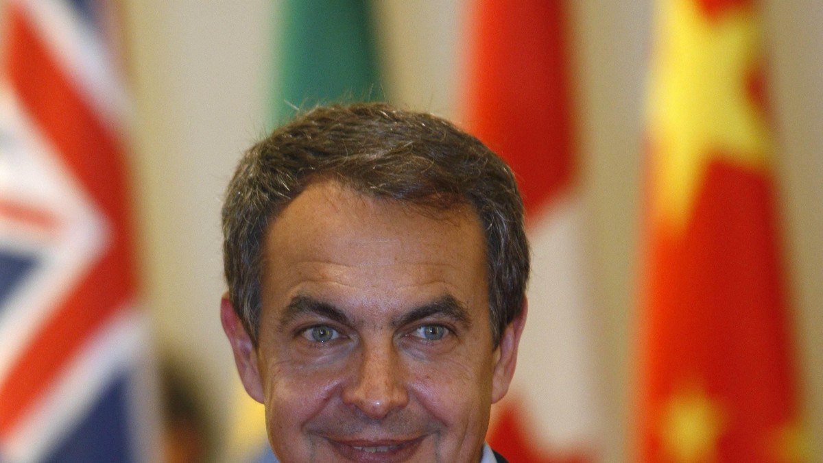 Premier Hiszpanii Jose Luis Rodriguez Zapatero powiedział w wywiadzie udzielonym niedzielnemu wydaniu dziennika "El Pais", że rząd nie wprowadzi nowych cięć budżetowych; podkreślił jednak, że w 2011 roku musi zostać wprowadzona reforma emerytalna.