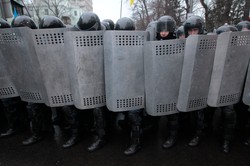 Starcia na Ukrainie. Berkut wycofuje się po nieudanym szturmie na ratusz [AKTUALIZACJA]