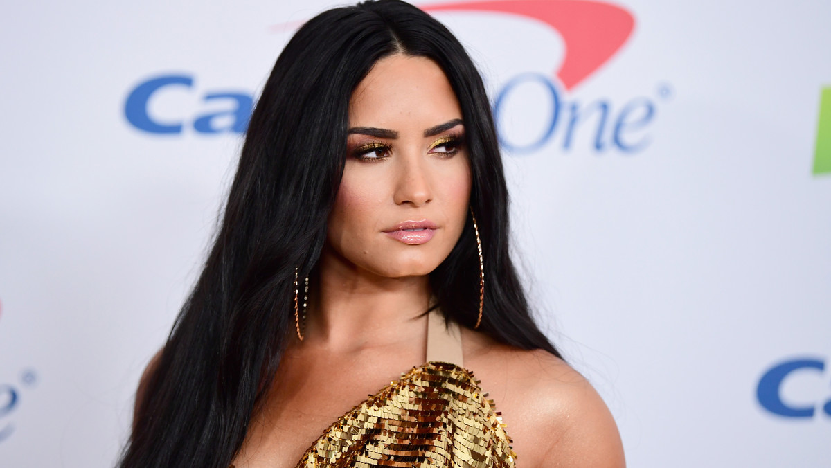 Demi Lovato przeprosiła fanów za żart, który zrobiła niegdyś swojemu ochroniarzowi. Wielu internautów było nim zniesmaczonych, porównując go do molestowania.