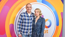 Znany aktor przyłapany na randce z kobietą? To nie jego żona. Tłumaczy się