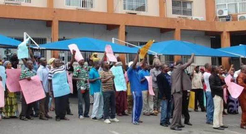 Adamawa healthcare workers protest over salaries