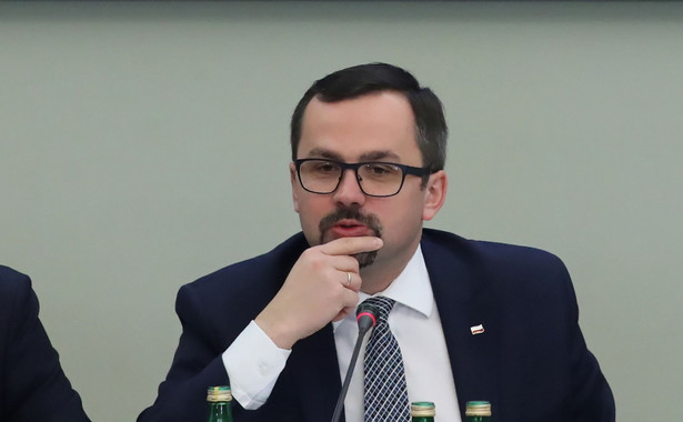 Poseł Horała: Wyłudzenia VAT były wynikiem śmierci państwa [ROZMOWA]