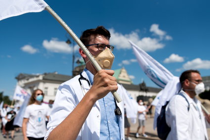 Od soboty wielki protest pracowników ochrony zdrowia. Chcą zarobków na poziomie europejskiej średniej