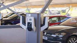 Indija drastično smanjuje carine na evropske luksuzne automobile