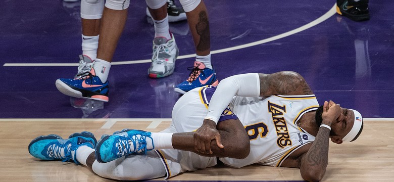Do trzech razy sztuka. Lakers wygrali pierwszy mecz w sezonie