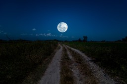 pełnia księżyca 2.04.2026. te 4 znaki mogą liczyć na pieniądze i miłość