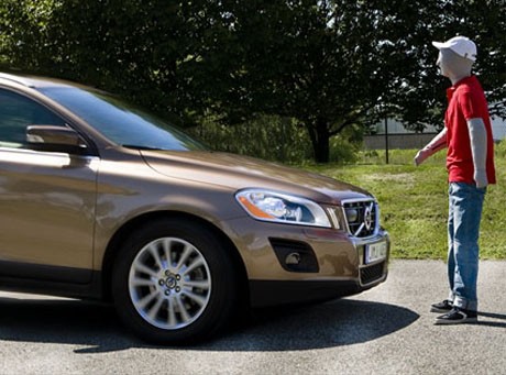 jeśli kierowca nie zareaguje odpowiednio szybko na dawane wcześniej ostrzeżenia