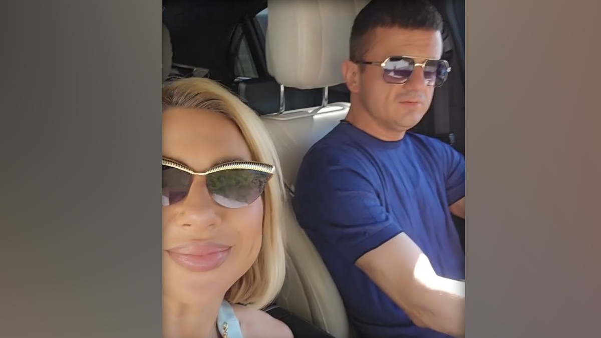 TIGAR UČI JOVANU JEREMIĆ ENGLESKI Urnebesan snimak iz automobila sve nasmejao: 