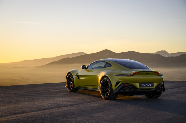 Aston Martin Vantage 2024