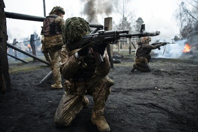 W Polsce już rekrutują na wojnę z Rosją. 200 chętnych w jeden dzień