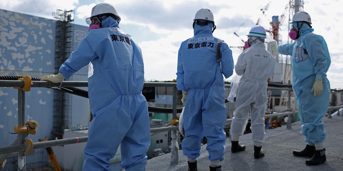 TEPCO, operator elektrowni atomowej w Fukushimie twierdzi, że na 95 proc. powierzchni obiektu niepotrzebne są kombinezony ochronne