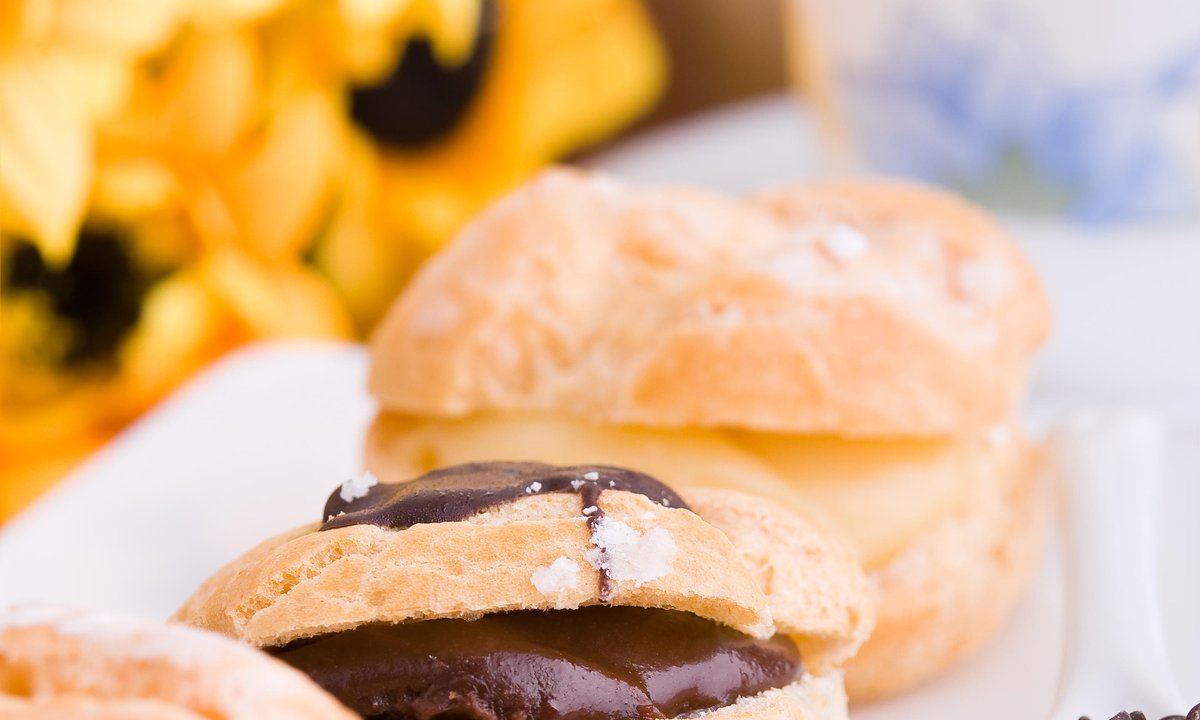 Smażone placki do kawy. Prosty deser, który podbije twoje serce