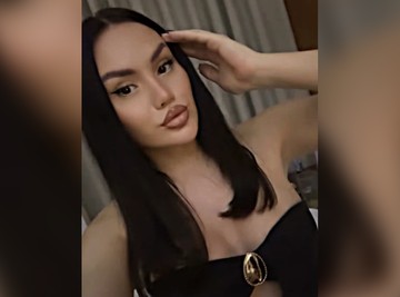 Zvao se Njegoš, pa PROMENIO POL, sad zavodi SILIKONSKIM POPRSJEM: Za Nikolinom lude muškarci, najnovija fotka srušila Instagram