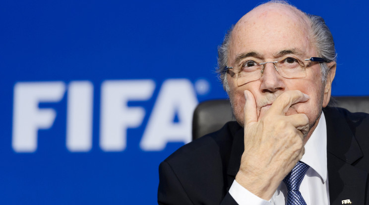 Blatter és a többi korrupt FIFA-tisztviselő bankszámlái­nak adatait vizsgálják az amerikai hatóságok/ Fotó: AFP