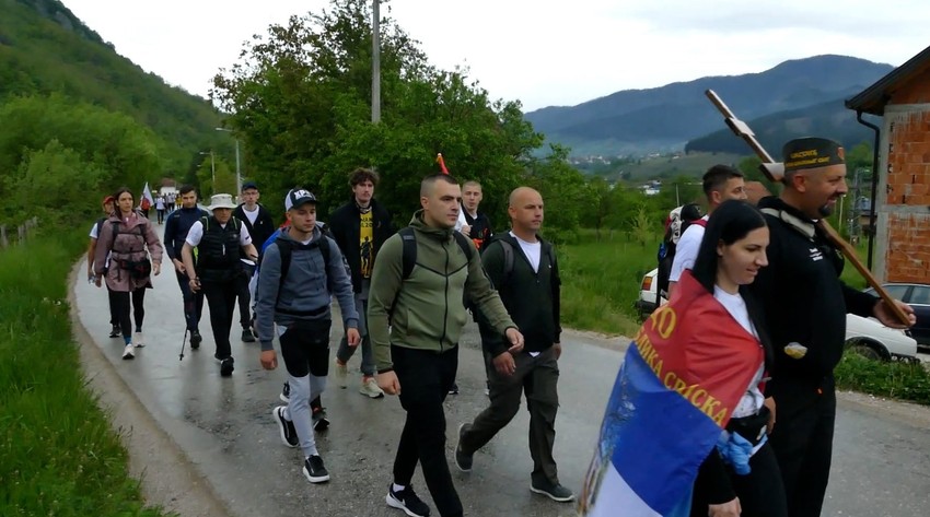 Preko 20 hodočasnika krenulo peške od Rudog do manastira Ostrog