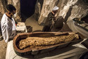 W Egipcie otwarto nienaruszony sarkofag z mumią kobiety