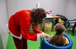 Włoski ekspert: Jeśli Omikron wymknie się szczepionkom, czeka nas pandemia B