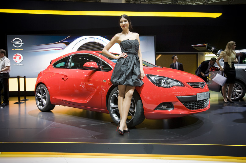 We Frankfurcie Opel oficjalnie pokazał światu astrę GTC w wersji seryjnej