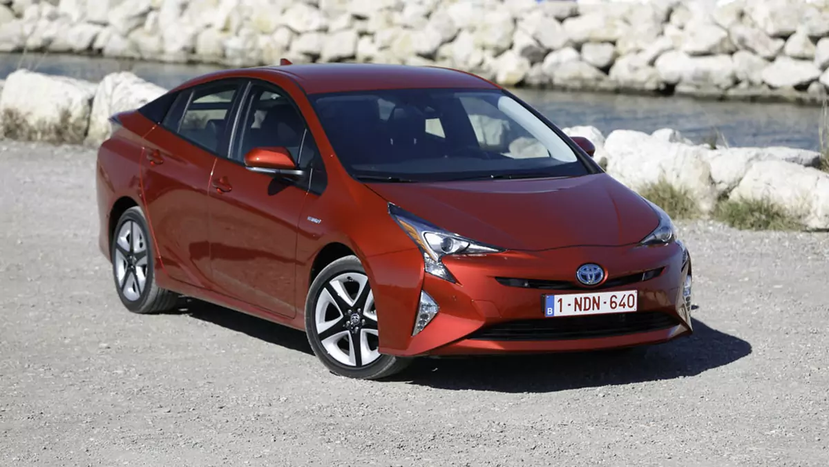 Toyota Prius IV - całkiem nowa jakość hybrydy