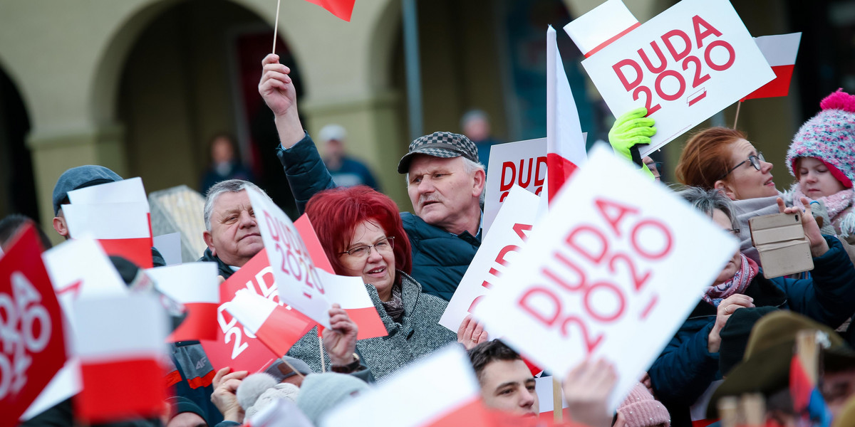 10 maja Andrzej Duda wygrałby w pierwszej turze. Sondaż