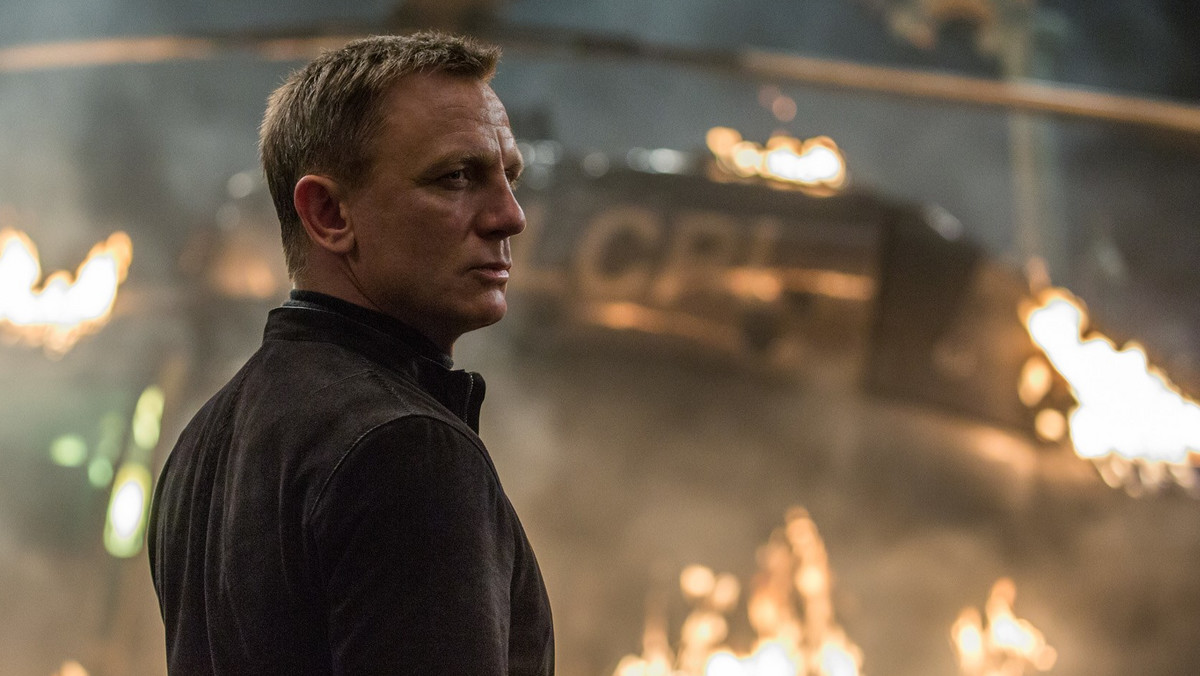 Kolejne kłopoty na planie 25. filmu o przygodach Jamesa Bonda. Jak donosi brytyjski "The Sun", ekipa musiała przerwać zdjęcia na Jamajce z powodu wypadku, jakiemu uległ Daniel Craig. Aktor został przetransportowany do USA, gdzie przeszedł badania.