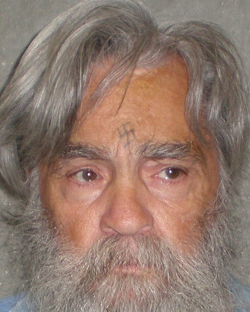 Čarls Menson danas kao 78-godišnjak, nalazi se u zatvoru u Kaliforniji, gde služi doživotnu kaznu