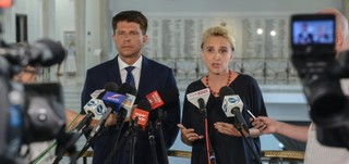 Działacze KOD pobici w Gdańsku. Nowoczesna chce wyjaśnień od MSWiA