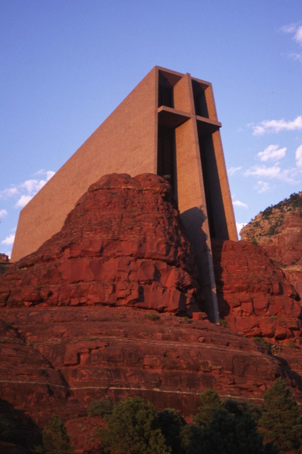 9 Most Beautiful Houses of Worship Around the World 