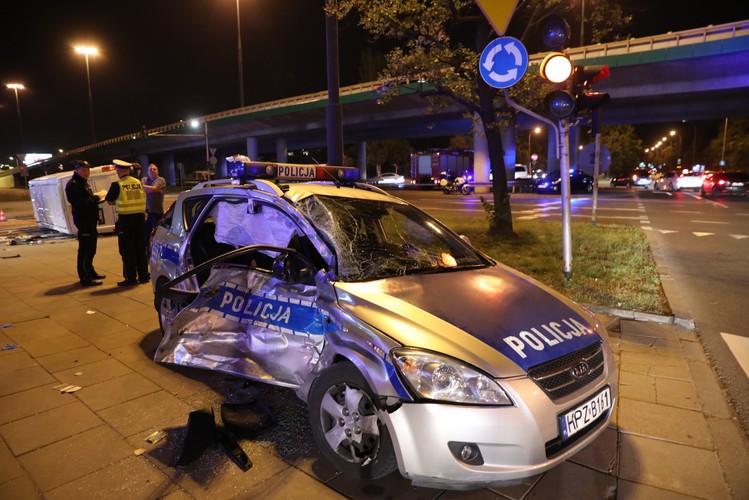 Wypadek radiowozu z kolumny BOR w Warszawie