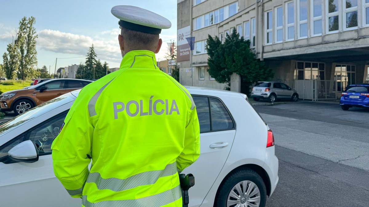 Halálos fenyegetést kapott Robert Fico párttársa: rendőrök vitték el az elkövetőt