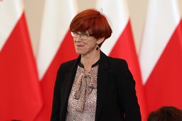 Rafalska: Program 500+ kosztuje więcej niż planowaliśmy. Nie mówimy o jego rozszerzaniu